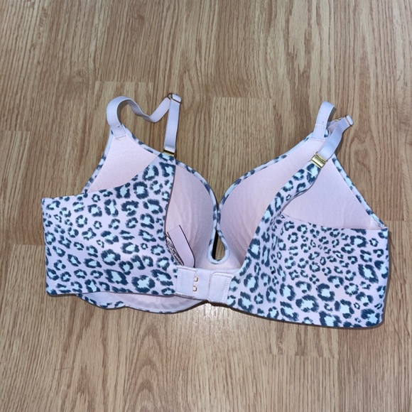 Victoria’s Secret Incredible Padded Full Coverage Pink & Gray Cheetah Print Bra - Picture 2 of 6